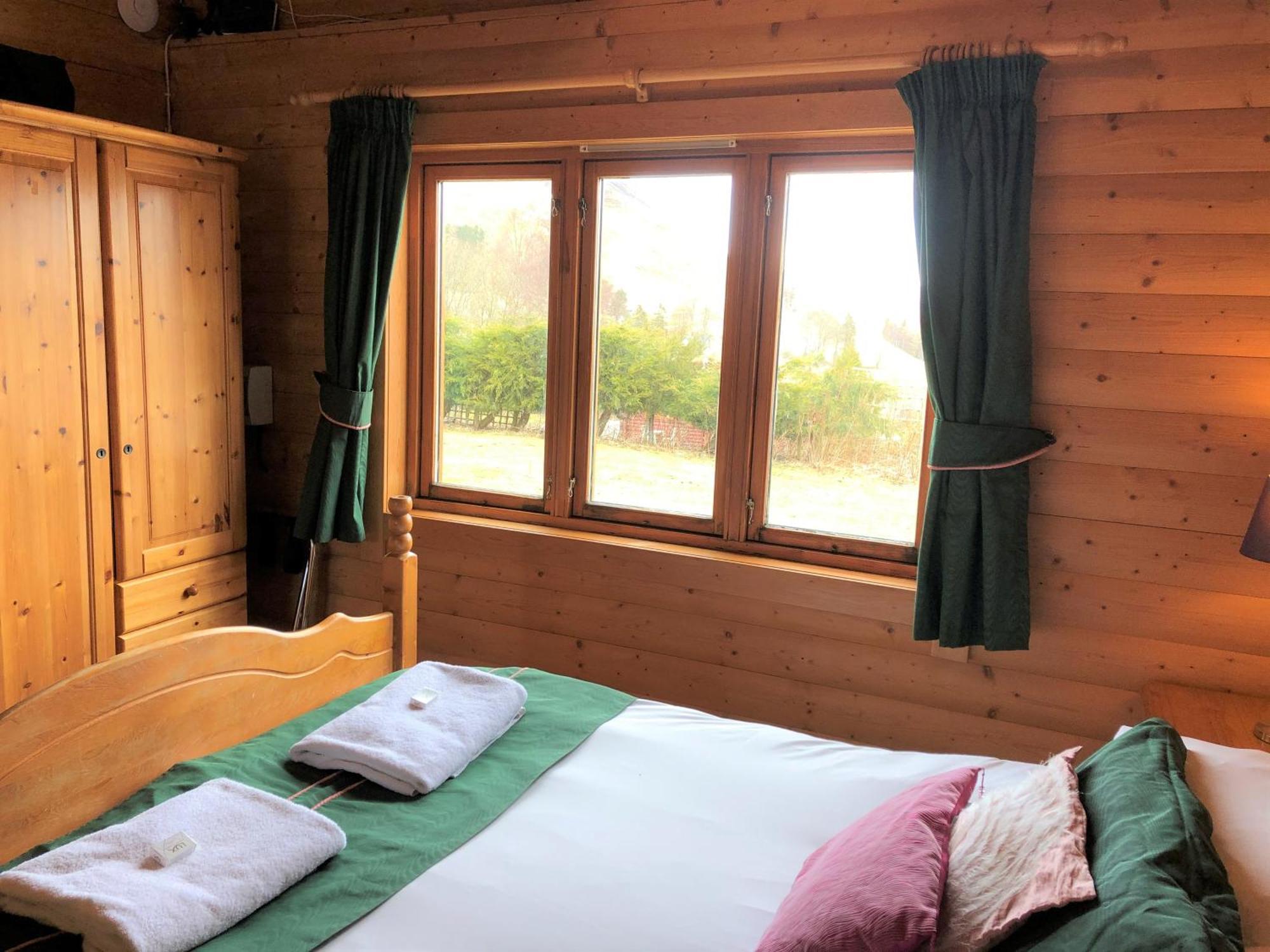 Glenbeag Mountain Lodges Spittal of Glenshee Room photo