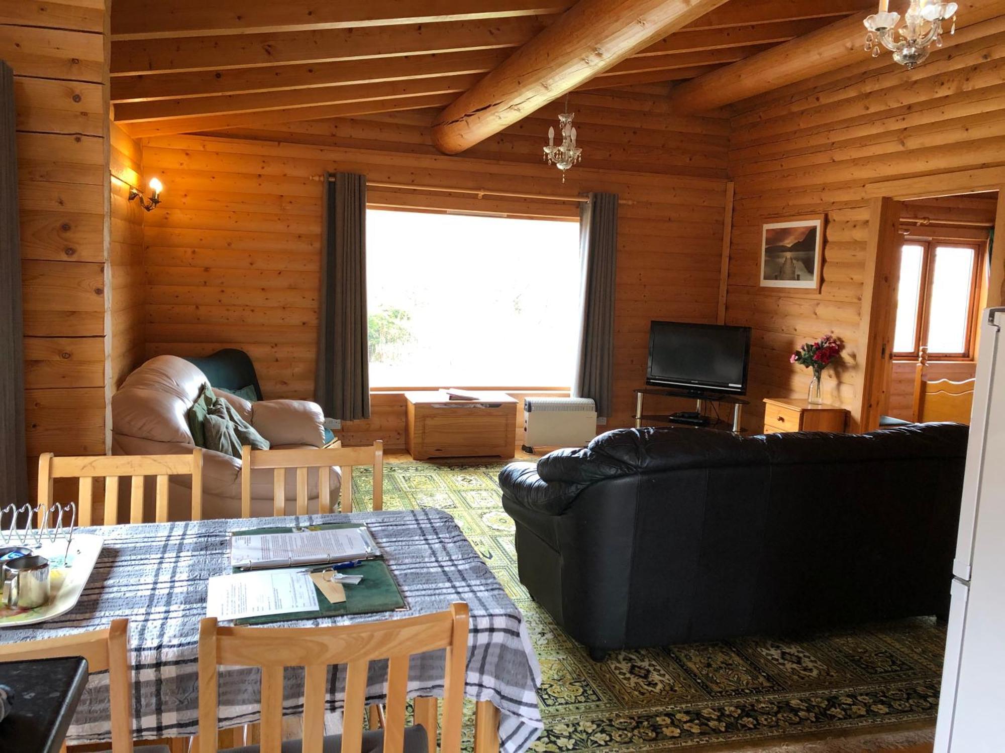 Glenbeag Mountain Lodges Spittal of Glenshee Room photo