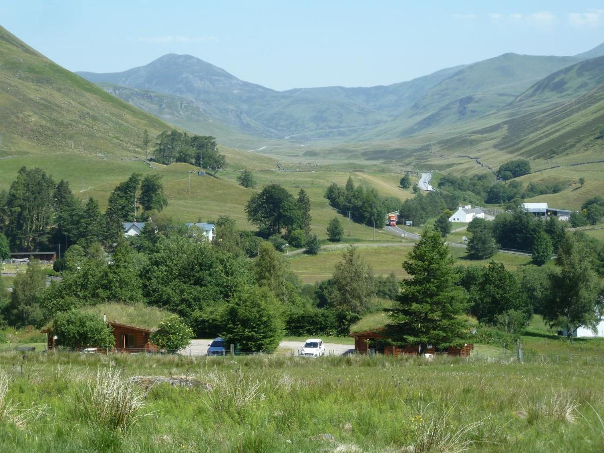 Glenbeag Mountain Lodges Spittal of Glenshee Exterior photo
