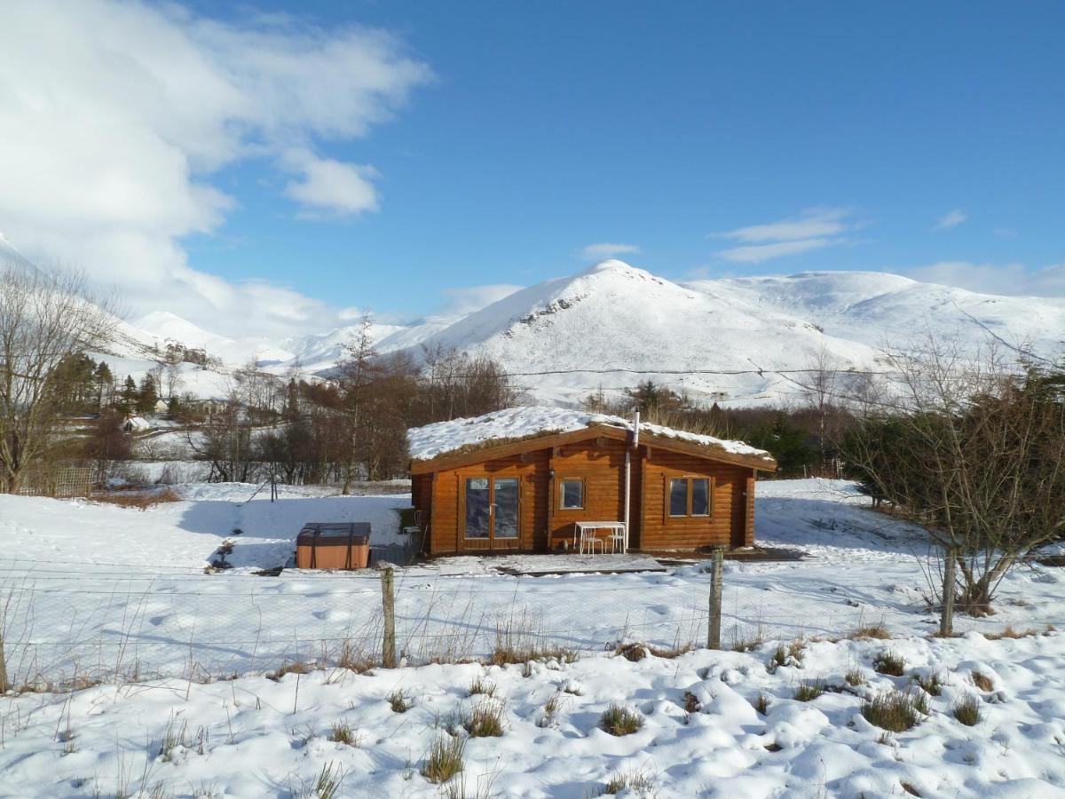 Glenbeag Mountain Lodges Spittal of Glenshee Exterior photo