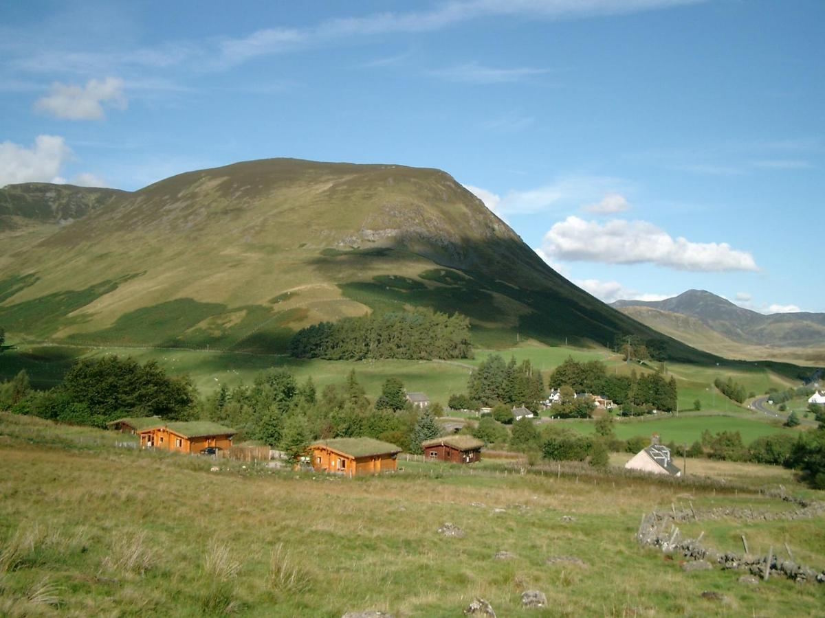 Glenbeag Mountain Lodges Spittal of Glenshee Exterior photo